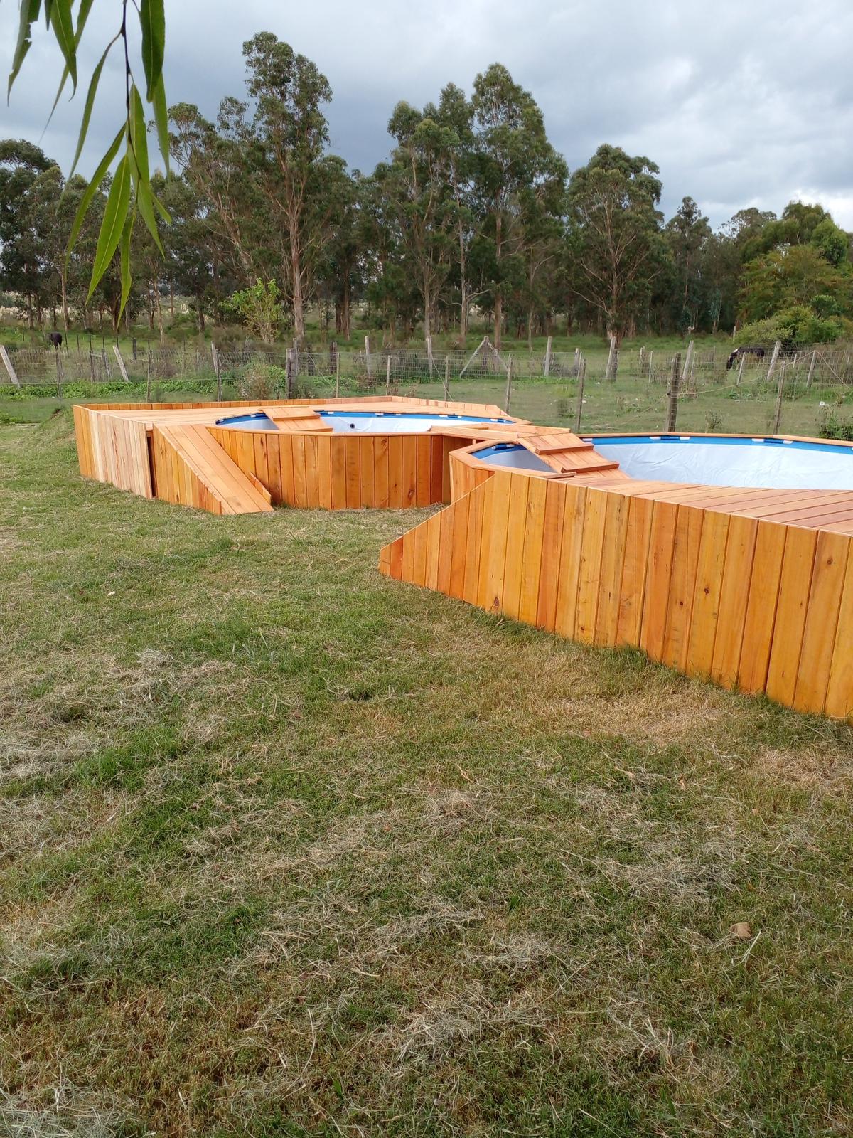 Pérgolas, cajas para piscina, juegos para niños