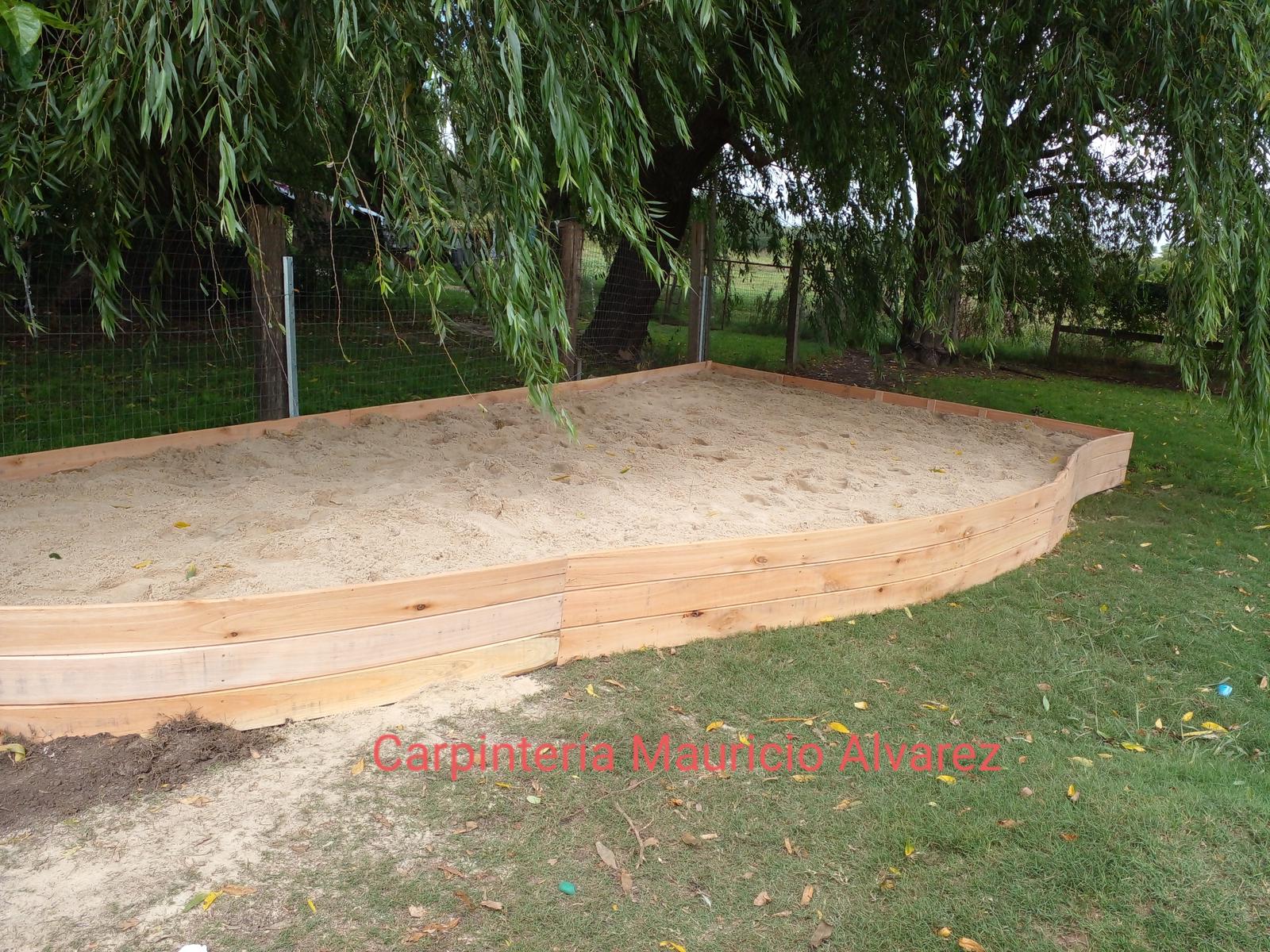 Pérgolas, cajas para piscina, juegos para niños